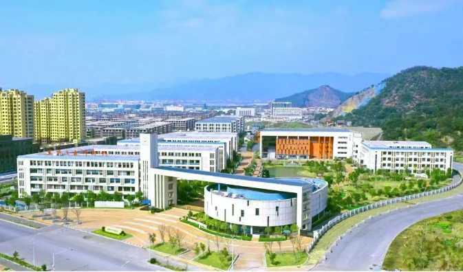 2025年北京師范大學臺州附屬高級中學拔尖創新人才培養特色招生和特長生招生方案_各地政策_第1張_編星堂 2025年北京師范大學臺州附屬高級中學拔尖創新人才培養特色招生和特長生招生方案_http://www.hzuhtyz.cn_各地政策_第1張